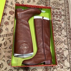 Barely worn Tory Burch brown boots size 7